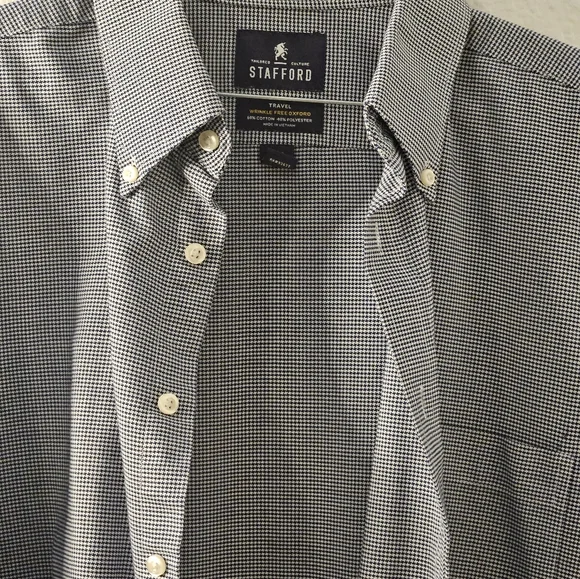 Men's Stafford Button Down Shirt in a dark blue and white design. 16 1/2 - 32/33 - Picture 3 of 10